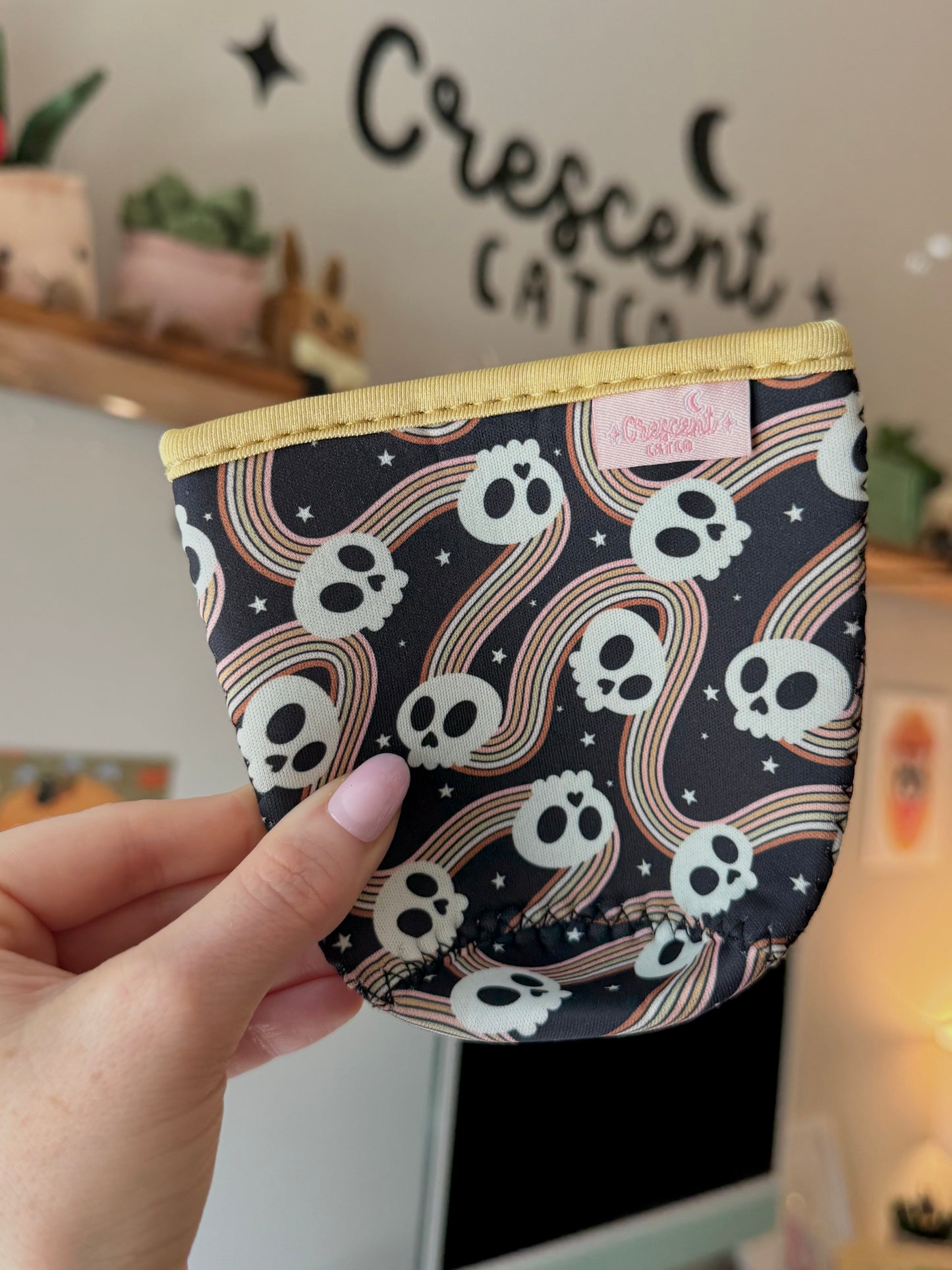Spooky Retro Skulls Iced Coffee Sleeve