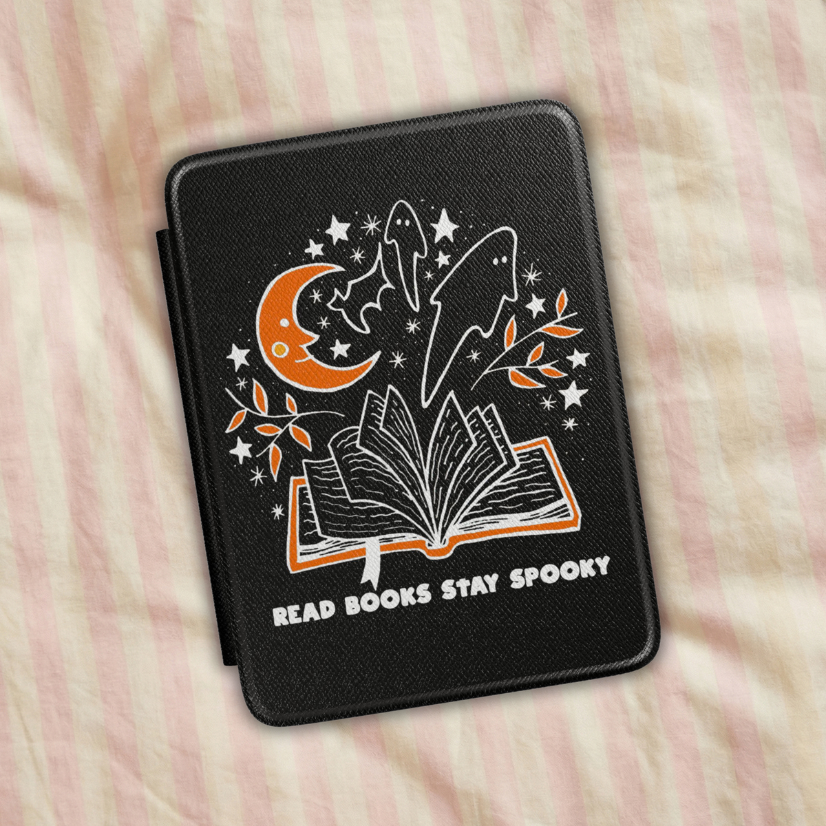 Read Books Stay Spooky Kindle Case