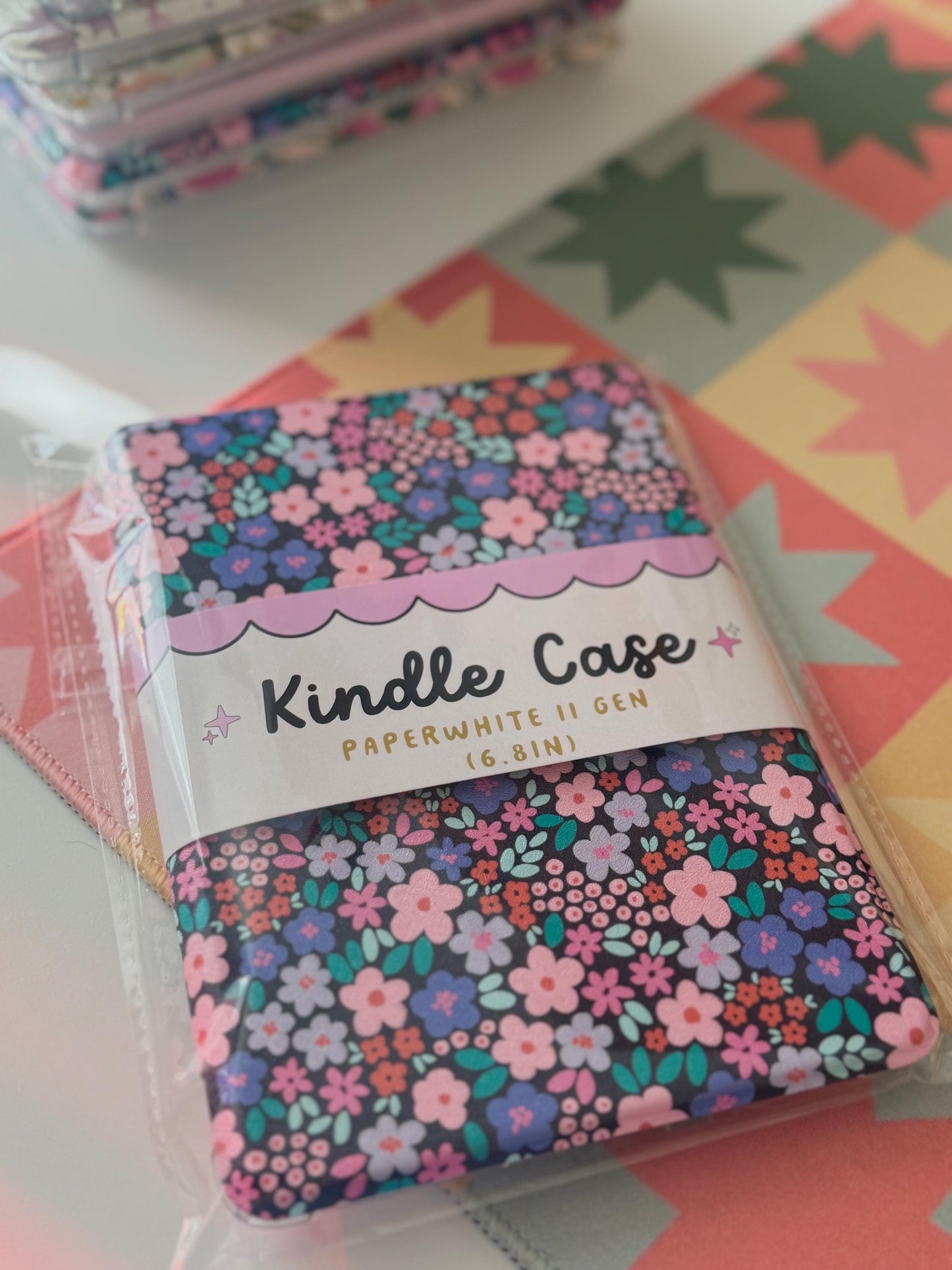 Kindle Case with Clear Back, E-Reader Accessoires, Bookish Gifts, Cute Kindle Case with Hand Strap