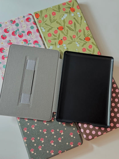 Kindle Case with Printed Back, E-Reader Accessoires, Bookish Gifts, Cute Kindle Case with Hand Strap, Auto Wake and Magnetic