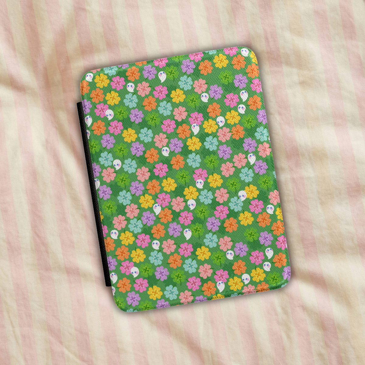 Ghosties in Clovers Kindle Paperwhite 12 Case, Book Accessories, Magnetic Closure Hand strap, Book Lover Gifts, Spooky Cute Kawaii Ghost