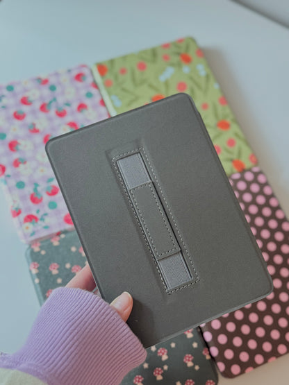 Kindle Case with Printed Back, E-Reader Accessoires, Bookish Gifts, Cute Kindle Case with Hand Strap, Auto Wake and Magnetic