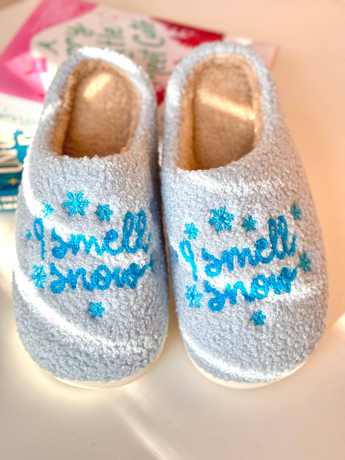 I smell Snow Stars Hallow Plush Slippers