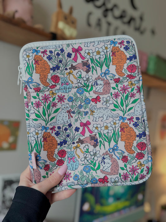 Vintage Cats & Bows Book & Kindle Pouch, Medium E-Reader Zip up Book Sleeve