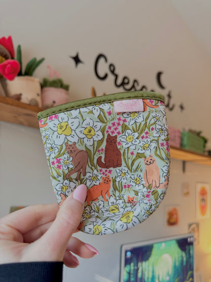 Vintage Cats in Bloom Iced Coffee Sleeve
