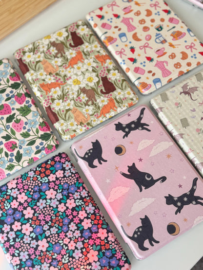 Kindle Case with Clear Back, E-Reader Accessoires, Bookish Gifts, Cute Kindle Case with Hand Strap