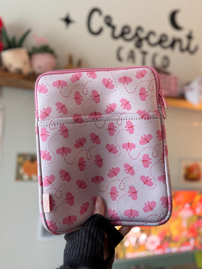 Pink Butterfly Reader Book & Kindle Pouch, E-Reader Zip up Book Sleeve, Bookworm Gift, Book Protector, Soft Girlie Reading Accessoires