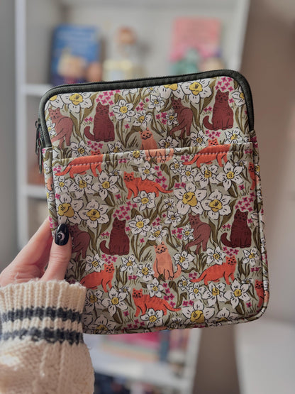 Cats and Flowers Book & Kindle Pouch, Medium E-Reader Zip up Book Sleeve, Cat Lover Bookish Gifts