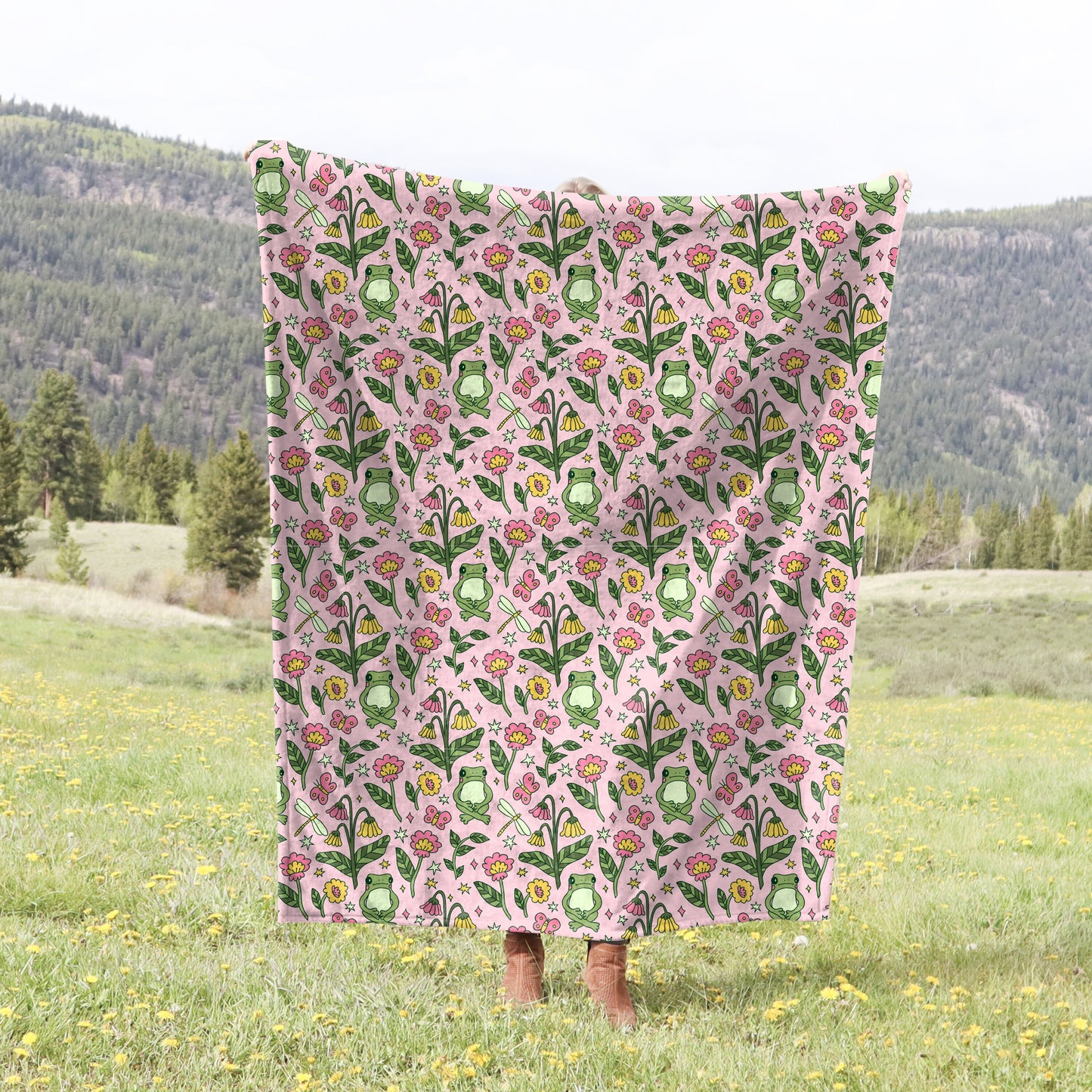 Froggy Spring Plush Blanket | Cottagecore Frog and Flower Cozy Throw Blanket | Fairycore Reading Blanket | Trendy Spring bedroomDecor