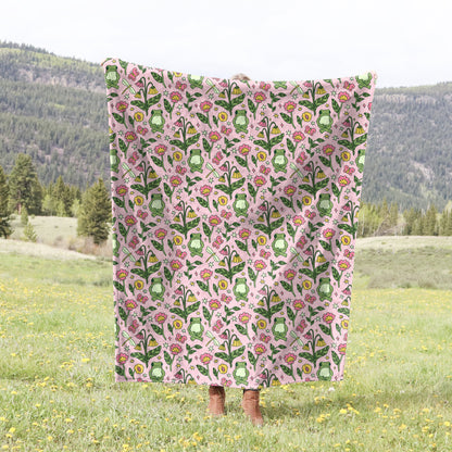 Froggy Spring Plush Blanket | Cottagecore Frog and Flower Cozy Throw Blanket | Fairycore Reading Blanket | Trendy Spring bedroomDecor