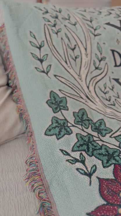 Throne of Glass You Do Not Yield Woven Blanket, Officially Licensed Sarah J Maas Terrasen